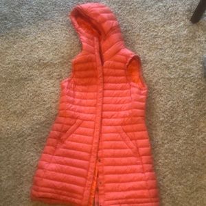 Mountain hardware long down vest